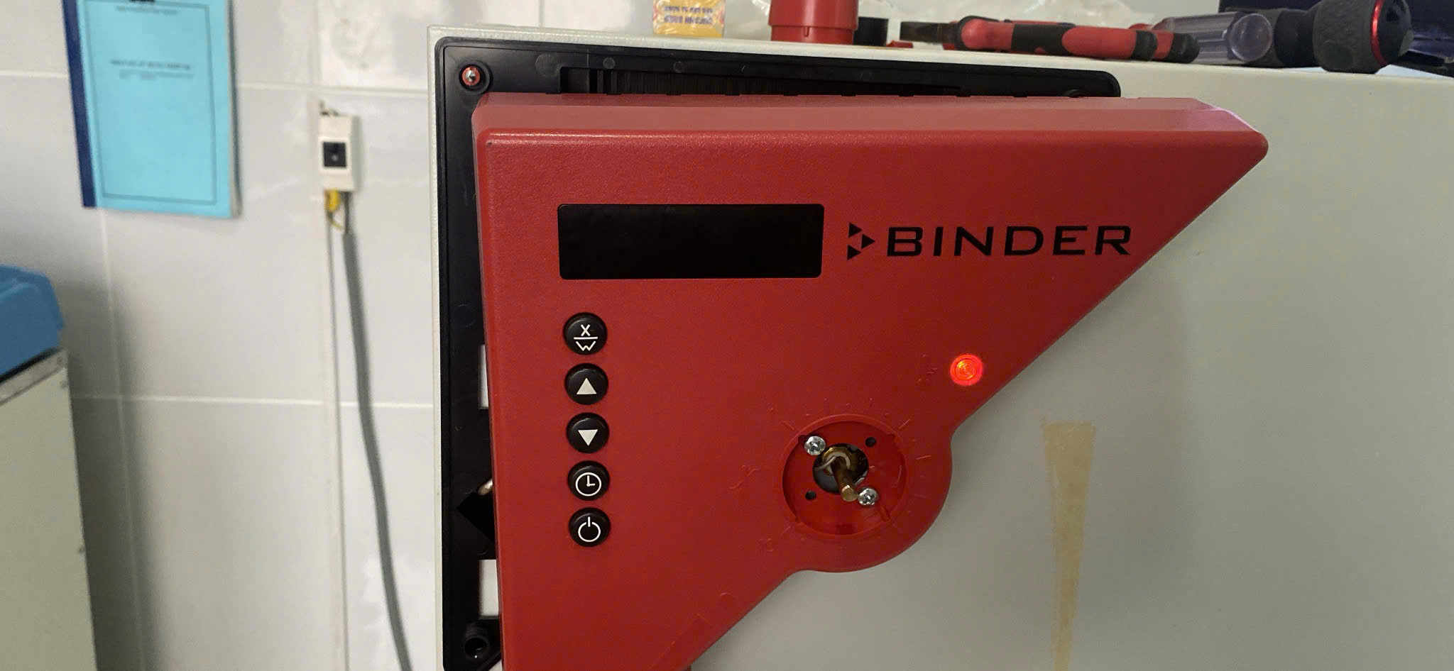 Sửa chữa màn hình tủ Binder